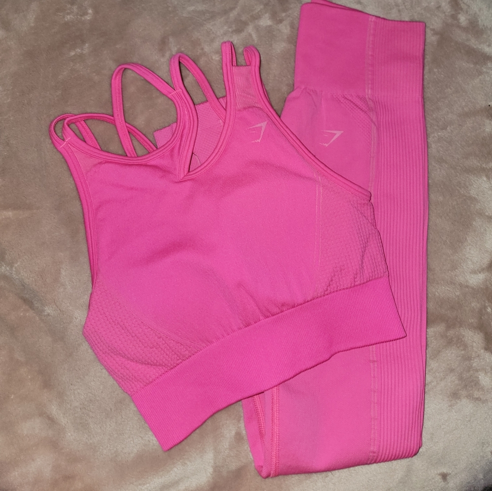 Gymshark woman's set small